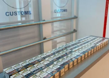 Țigări ascunse în bagaj, descoperite pe Aeroportul Chișinău