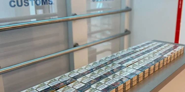 Țigări ascunse în bagaj, descoperite pe Aeroportul Chișinău