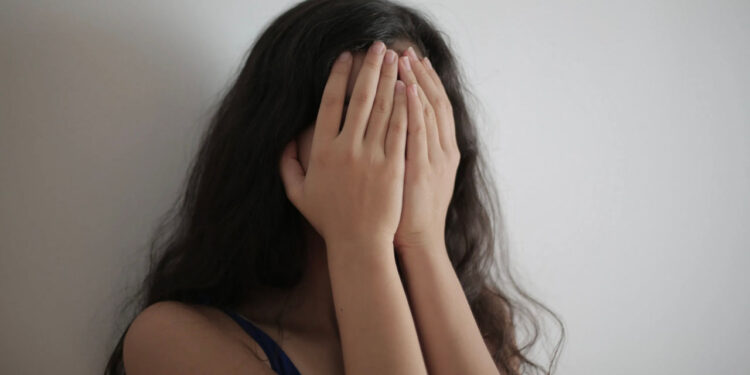 Doi bărbați condamnați pentru violul a două minore