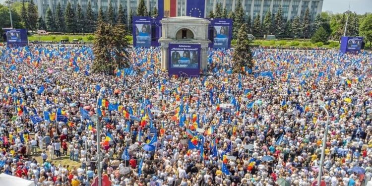 Более 1 млн леев на проведение нового митинга «Европейская Молдова»