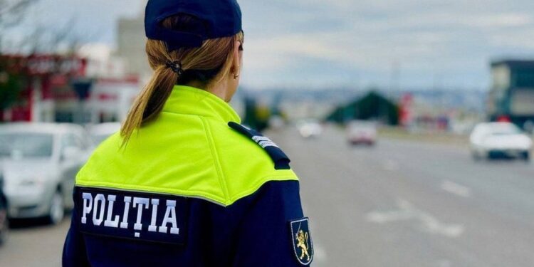 В Молдове сотрудники МВД все чаще уходят из системы и уезжают за границу: Почти 2000 полицейских уволились только за год — зарплаты не устраивают, да и воевать с народом не хотят