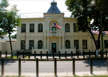 Ambasada SUA lansează un avertisment înaintea alegerilor din România: „Un mandat democratic nu se obține prin cenzură și ignorarea electoratului” |VIDEO