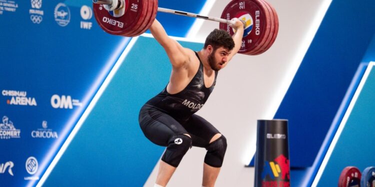 Tudor Bratu aduce trei medalii de bronz pentru Moldova la Europeanul de Haltere