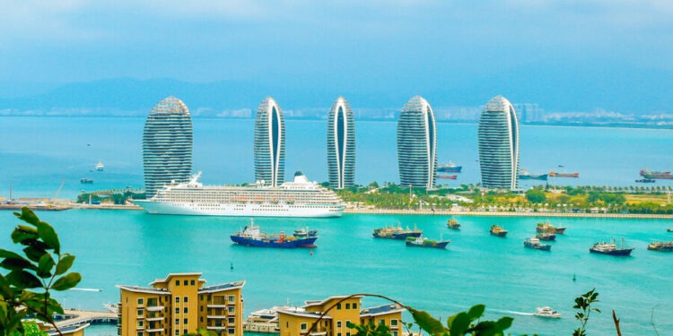 В Китае опрокинулись два прогулочных судна