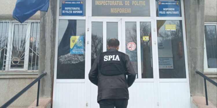 Doi polițiști, reținuți de CNA într-un dosar de corupție la Nisporeni