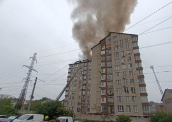 Fără acoperiș, doar cu rate la bancă: Drama locatarilor din Durlești afectați de incendiul devastator |VIDEO