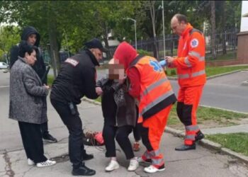 Карабинеры пришли на помощь женщина, которая упал сильно ударилась лицом