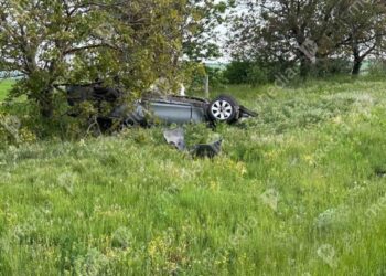 Полицейский перевернулся на BMW в Дрокии
