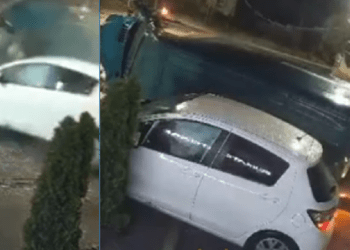 Серьезная авария в столице: Авто влетело в мкроавтобус, а тот снес столб