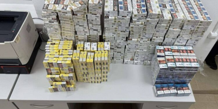 Пограничники нашли более 40 тыс. контрабандных сигарет в топливном баке