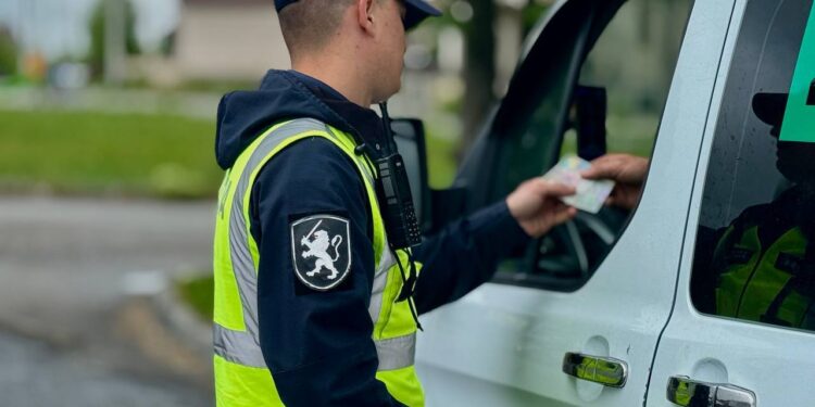 Operațiunea „Truck & Bus”: Polițiștii au documentat 474 de abateri în trafic