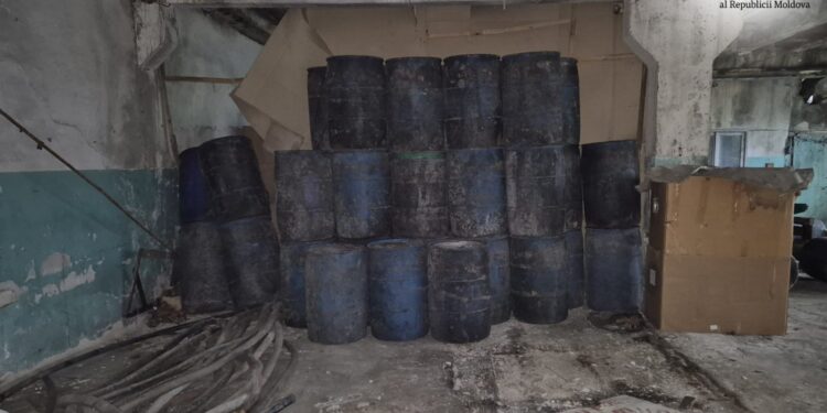 Правоохранительные органы пресекли деятельность незаконного цеха по производству сигарет рядом с Кишиневом