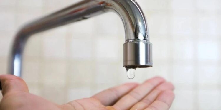 Жители села из родной коммуны Майи Санду живут без водопровода. Причина — в бюрократии | VIDEO