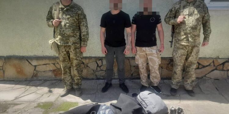 В гидрокостюмах и на велосипедах: украинцы пытались попасть в Молдову