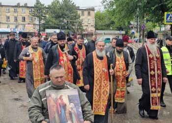 Ради мира и благополучия в стране: В Бельцах прошел Крестный ход | VIDEO