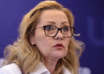 Елена Ласкони объявила об отставке с поста председателя партии USR после провала на президентских выборах