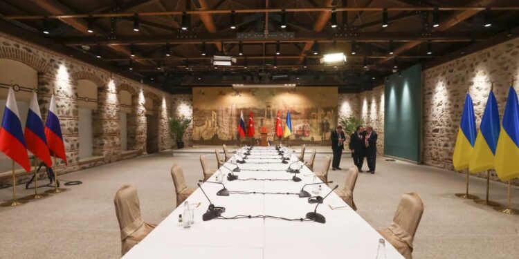 Делегация России будет готова к переговорам в Стамбуле с утра 2 июня