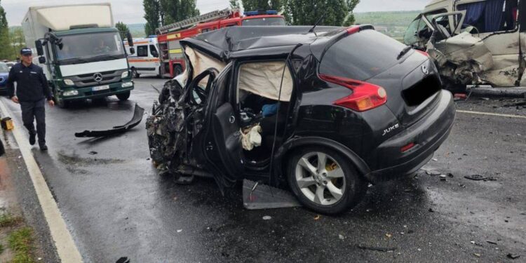 Авария возле Бардара. Два человека в критическом состоянии