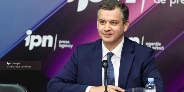 Молчание — знак согласия? Европарламентарий Еуджен Томак отказался оценивать действия режима Санду-PAS | VIDEO