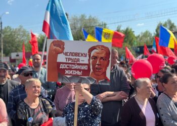 С транспарантами, флагами и праздничным настроением: В Бельцах отметили день труда, организованный блоком «Победа» | VIDEO