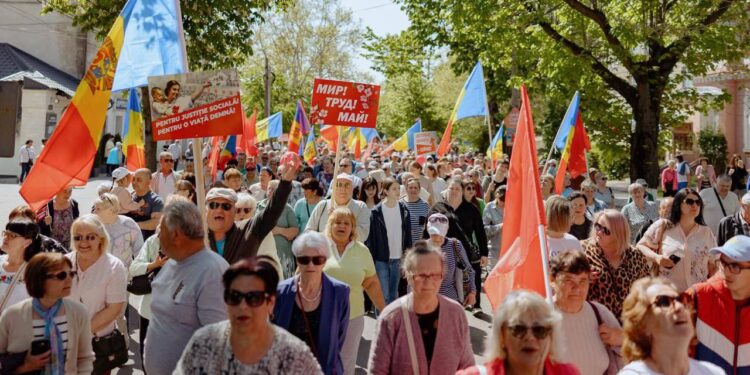 Торжественный марш, праздничный концерт и развлечения для детей: Оргеев устроил по-настоящему народный Первомай | VIDEO