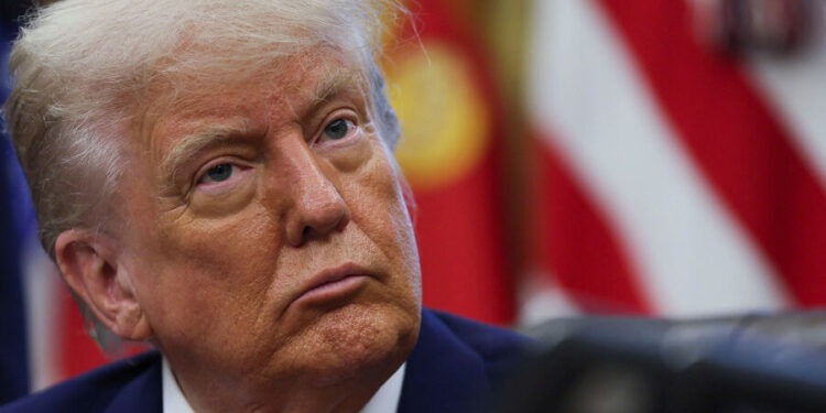 Трамп назвал Зеленского «очень упрямым»