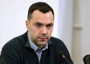 YouTube заблокировал канал Арестовича и других подсанкционных лиц