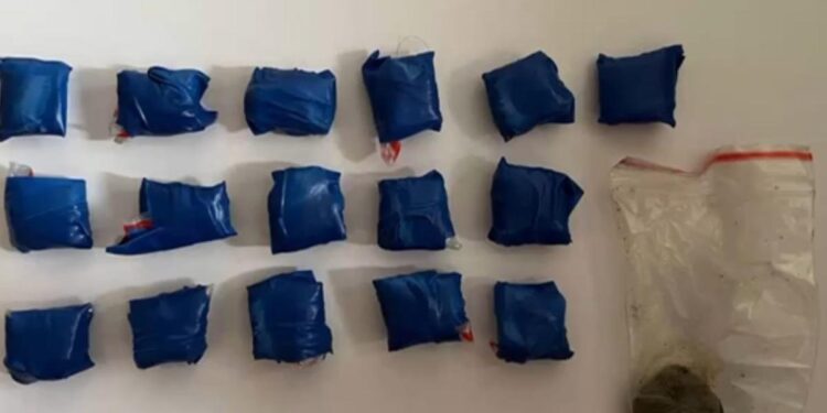 Curier de hașiș din Leova, prins în flagrant în centrul Chișinăului