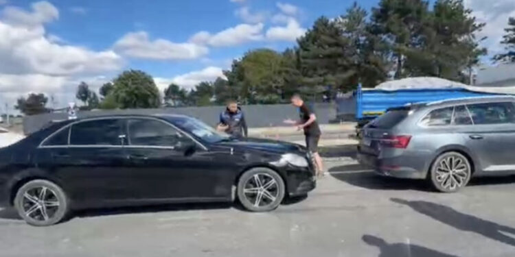 Accident rutier la Peresecina: Șoferul vinovat a fugit de la locul faptei