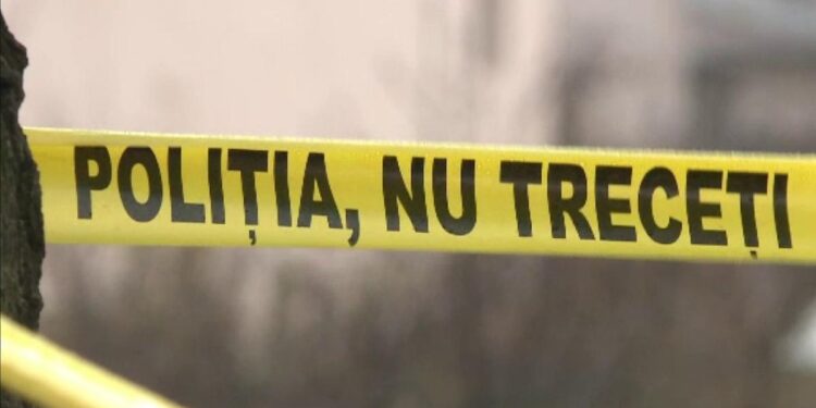 O femeie s-a aruncat în gol de la etajul superior al unui bloc de locuințe, la Soroca.Mobilul: Ar fi fost în depresie, după moartea soțului