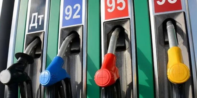 Benzina și motorina continuă să se ieftinească în Moldova