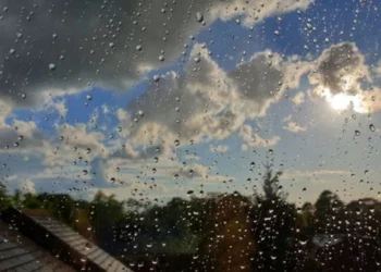 Vreme instabilă pe 26 mai: Ploi și temperaturi scăzute în toată țara