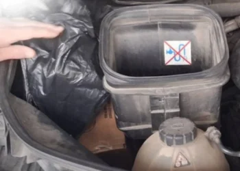 Marfă de mii de euro, ascunsă de control: Un șofer, stopat la vama Leușeni