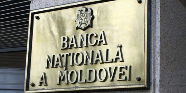 Moldovenii sunt păcăliți cu oferte false de îmbogățire rapidă