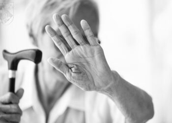 Doi ani de închisoare pentru un bărbat din Chișinău, acuzat de violență împotriva mamei sale