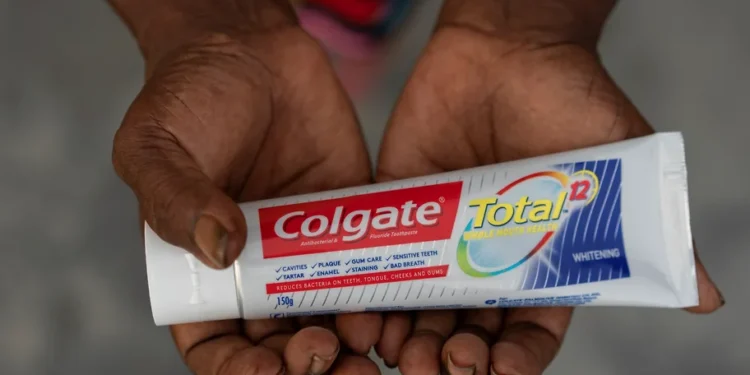 В Бразилии вновь запрещена продажа зубной пасты Colgate