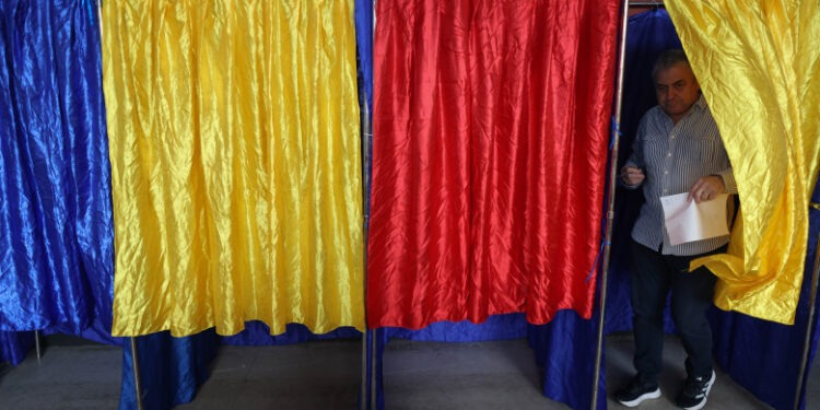 Un bărbat a murit în cabina de vot, într-o secție din județul Mehedinți