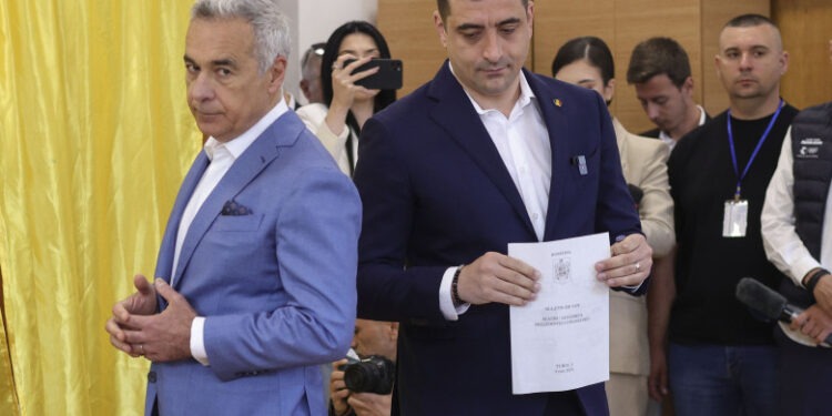 George Simion a mers la vot însoțit de Călin Georgescu: Președintele AUR: „Am votat cu Călin Georgescu”