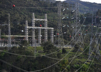 Schimburile de energie între Spania și Portugalia rămân suspendate. Autorităţile încă „nu au nicio idee” ce a provocat pana de curent