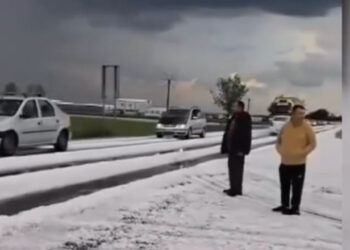 Grindina face ravagii în Romînia. A plouat cu gheață în mai multe județe