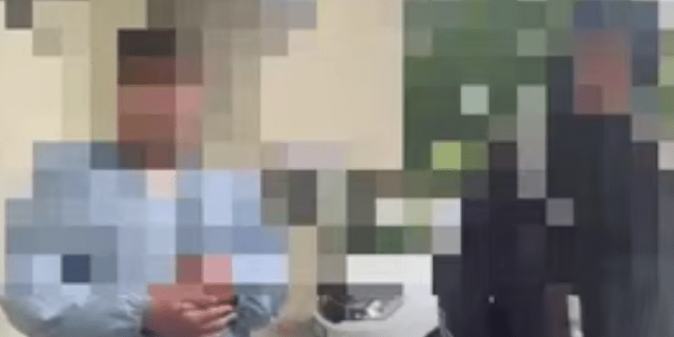 Au furat o mașină și au fugit din oraș: Doi minori, cercetați penal