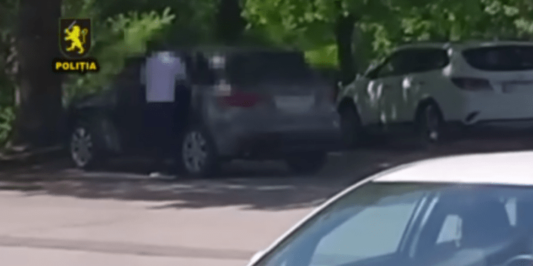 Bărbat reținut la Chișinău, suspectat de vânzarea de droguri în valoare de milioane de lei