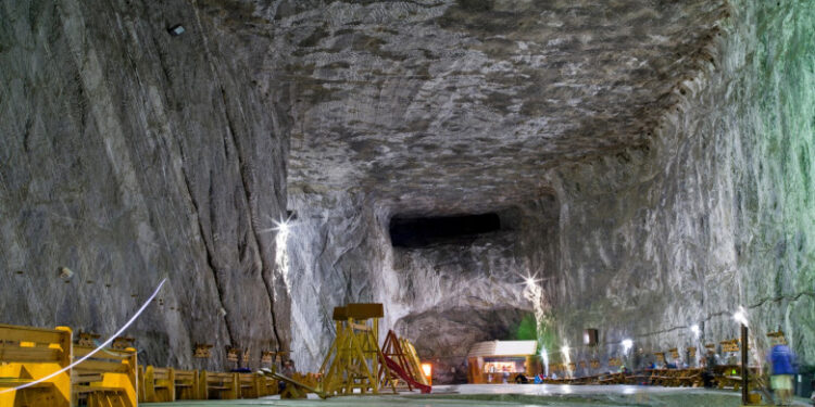 Scenariul pesimist după inundarea Salinei Praid: „Am putea asista la prăbușirea tavanului și formarea unui lac”.