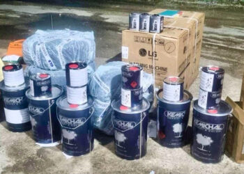 Mărfuri nedeclarate de 100.000 de lei, depistate într-un autocar venit din Italia