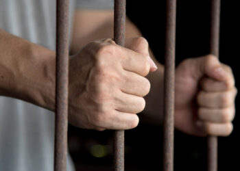 15 ani de închisoare pentru un bărbat din Florești care și-a violat fiica vitregă