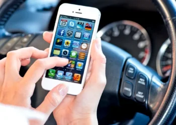 Waze pierde, încet dar sigur, teren. Aplicația care i-a luat fața, ce s-a schimbat în tendințele de condus ale șoferilor