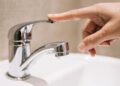 Locuitorii unei străzi din Bălți riscă să rămână fără apă potabilă din cauza unei avarii
