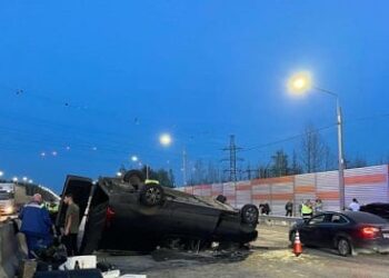 Десять человек пострадали в ДТП с микроавтобусом в Подмосковье