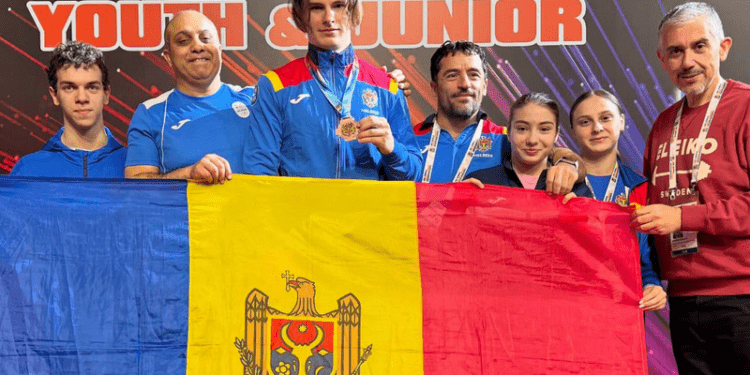 Bronz mondial pentru halterofilii moldoveni Alexandr Baldji și Alexandrina Ciubotaru