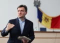 Recean anunță investiții „record” în drumuri și tace despre majorarea taxelor rutiere